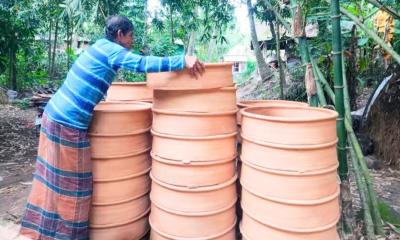 কালের গহ্বরে হারিয়ে যাচ্ছে শালিখার মৃৎশিল্প