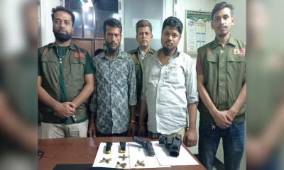 চাঁদপুরে চুরি হওয়া পিস্তল ঢাকা থেকে উদ্ধার, গ্রেপ্তার ২