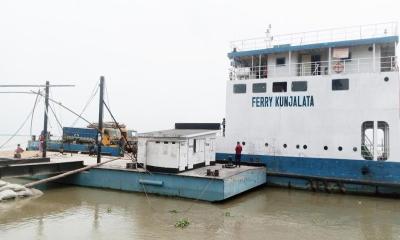 পাঁচ মাস পর চিলমারী-রৌমারী ফেরি চলাচল শুরু