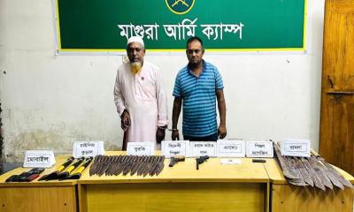 রাতের আঁধারে সেনাবাহিনীর অভিযান, অস্ত্রসহ বাবা-ছেলে গ্রেপ্তার