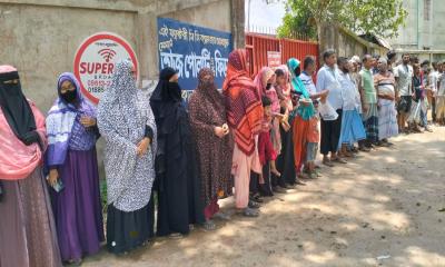 তাজ পোল্ট্রি এন্ড ফিডসের ধোঁয়া-দুর্গন্ধে ‘হাঁসফাঁস’ একলাশপুর