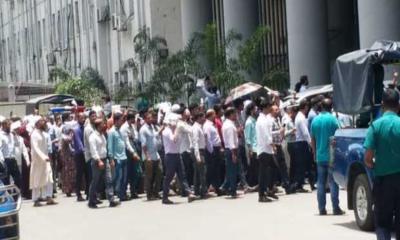 আজও সচিবালয়ে বিক্ষোভ করছেন কর্মচারীরা