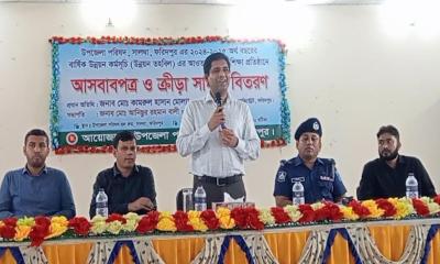 সালথায় শিক্ষা প্রতিষ্ঠানে আসবাবপত্র ও ক্রীড়া সামগ্রী বিতরণ