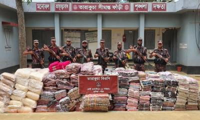 ফেনীতে সোয়া কোটি টাকার ভারতীয় চোরাচালান জব্দ