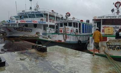 অভ্যন্তরীণ নৌপথে লঞ্চ চলাচল বন্ধ ঘোষণা