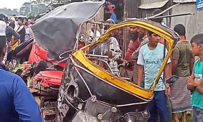 ফরিদপুরে মাহিন্দ্রা-বাস সংঘর্ষে নিহত বেড়ে ৫