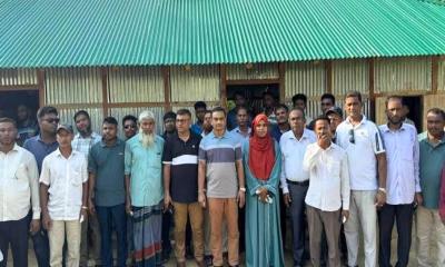 অসহায় যুবদলকর্মীর পাশে সাবেক সাংসদ ওয়াদুদ ভূইয়া