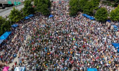 যুক্তরাষ্ট্রজুড়ে ট্রাম্পবিরোধী ব্যাপক গণবিক্ষোভ ও উত্তেজনা