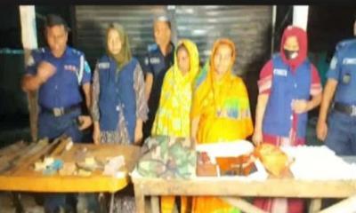 সিদ্ধিরগঞ্জে বিহারি কলোনিতে মাদকসহ ২ নারী  আটক
