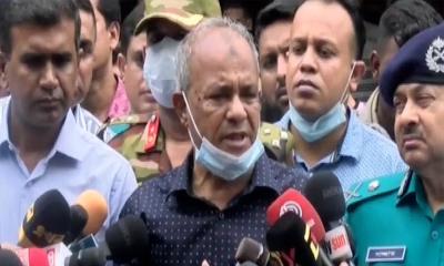জীবন বাজি রেখে মাদক নির্মূলে কাজ করছে পুলিশ