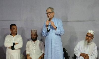 সরকারকে চাপে ফেলতে সীমান্তে পুশ ইন করছে ভারত