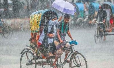 সাগরে লঘুচাপ, সারাদেশে ভারী বৃষ্টির আভাস