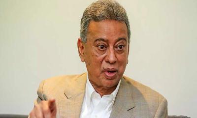 মিথ্যাচারের মাধ্যমে মানুষের নজর ঘোরানোর সুযোগ নেই