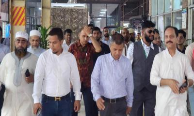 আড়াইহাজারে ডাইং কারখানা পরিদর্শনে পেট্রো বাংলার চেয়ারম্যান ও তিতাসের এমডি