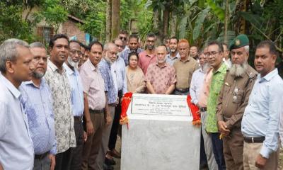 বাকৃবিতে ক্লিনারদের জন্য আধুনিক ছয়তলা আবাসন নির্মাণের উদ্যোগ