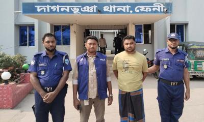 ফেনীতে গ্রাহকের টাকা আত্মসাতের অভিযোগে ব্যাংক কর্মকর্তা গ্রেপ্তার