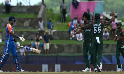 বাংলাদেশের সামনে রানের পাহাড়