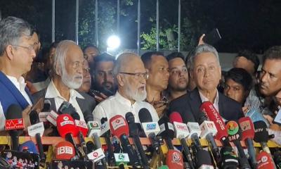 ‘বিতর্কিত’ উপদেষ্টার পদত্যাগ চেয়েছে বিএনপি