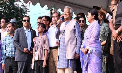 বন্দর হয়ে পৈত্রিক ভিটা পর্যন্ত ড. ইউনূসকে ঘিরে উৎসব