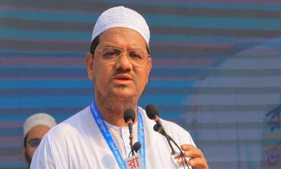 ড. ইউনূসকে ধন্যবাদ দিলেন চরমোনাই পীর