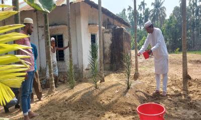 বেইলি রোড ট্র্যাজেডি: স্ত্রী-কন্যাসহ নিহত কাস্টমস কর্মকর্তার জানাজা সম্পন্ন