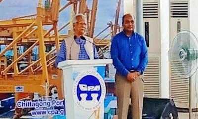 বন্দর চেয়ারম্যান মনিরুজ্জামানের ওপর প্রধান উপদেষ্টার ভরসা