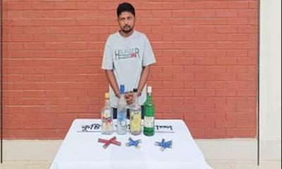 দৌলতপুরে সেনাবাহিনী-পুলিশের অভিযানে স্বেচ্ছাসেবক দল নেতা আটক