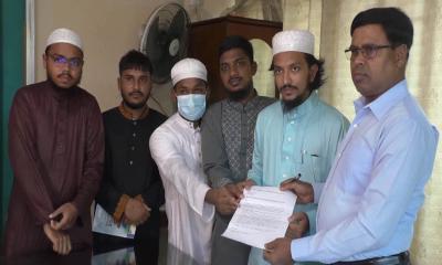 বরিশাল শহরের পরিচ্ছন্নতার দাবিতে শিক্ষার্থীদের স্মারকলিপি প্রদান
