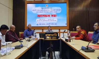 বুদ্ধ পূর্ণিমা উপলক্ষে বড়ুয়া জনগোষ্ঠীর সঙ্গে জেলা প্রশাসকের আলোচনা
