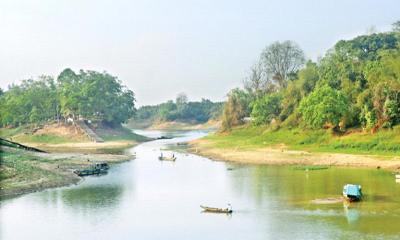 কাপ্তাই হ্রদে কখনো এমন পরিস্থিতি দেখা যায়নি