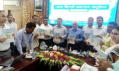 দিনাজপুরে প্রথম ডিজিটাল জনশুমারির রিপোর্ট উন্মোচন করলেন অতিরিক্ত সচিব