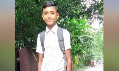 গৌরনদীতে মোটরসাইকেল দুর্ঘটনায় স্কুল ছাত্রসহ নিহত ২