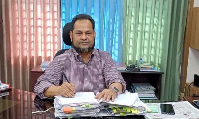 কাস্টমস কমিশনার এনামুলের দেশত্যাগে নিষেধাজ্ঞা