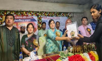 ফেনীর এইচএসসি পরীক্ষার্থীদের বিদায় সংবর্ধনা