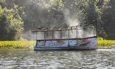 রাঙ্গামাটিতে ট্যুরিস্ট বোটে আগুন