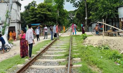 ফরিদপুরে ট্রেনের ধাক্কায় অটোরিকশার যাত্রী নিহত