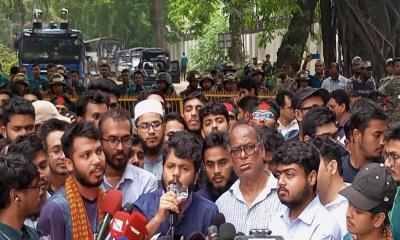 শিক্ষক পেটানোর ঘটনায় দুঃখ প্রকাশ করেনি সরকার: হাদী