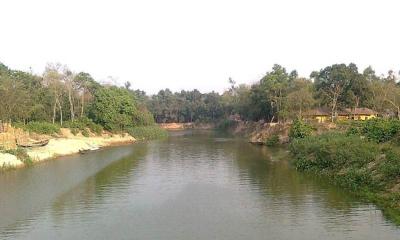 হালদায় রাতের আঁধারে বালু উত্তোলন: আটক ২