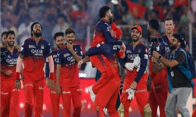 অবশেষে বিরাটের হাতে আইপিএলের ট্রফি, শিরোপার স্বাদ পেল বেঙ্গালুরু