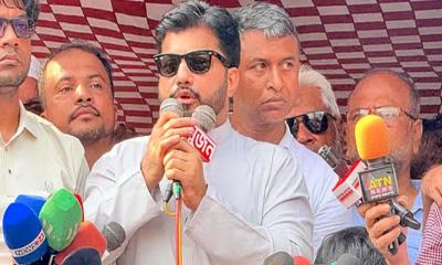 এমন মূর্খ উপদেষ্টা দেশের ইতিহাসে কেউ দেখেনি