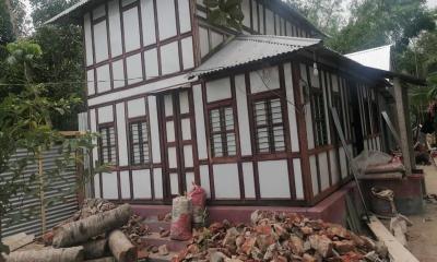 মধ্যরাতে প্রবাসীর বাড়িতে হামলা, থানায় অভিযোগ