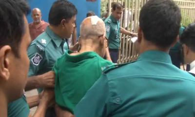 আদালতের টয়লেটে পড়ে গুরুতর আহত সাবেক খাদ্যমন্ত্রী কামরুল