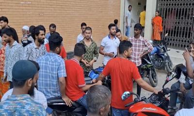 বৈষম্যবিরোধী ছাত্র আন্দোলনের নেতাকে কোপালেন এনসিপি নেতা