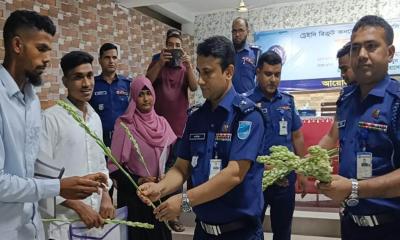 মাদারীপুরে ১২০ টাকায় পুলিশে চাকরি পেলেন ১৬ জন
