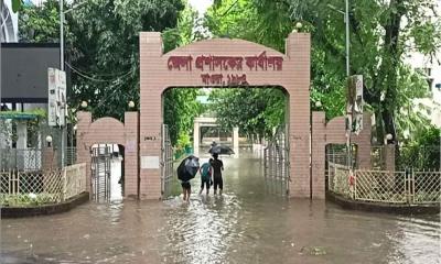 টানা বৃষ্টিতে মাগুরা শহরে জলাবদ্ধতা, দুর্ভোগ চরমে