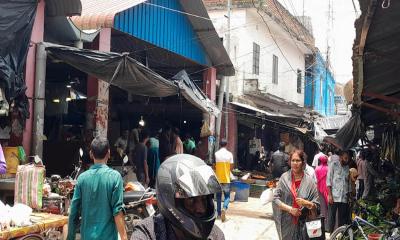 মাগুরায় বাজার ব্যবস্থাপনায় আধুনিকতার ছোঁয়া