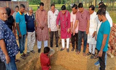 ১৯ লাখ টাকা ব‍্যয়ে মানিকদিপা উচ্চ বিদ‍্যালয়ে গাইডওয়াল নির্মাণ