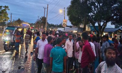 ঈশ্বরগঞ্জে বিআরটিসি বাস ও মাহিন্দ্রার মুখোমুখি সংঘর্ষে নিহত ৩