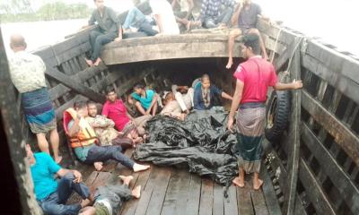 হাতিয়ায় ৩৯ যাত্রী নিয়ে ট্রলার ডুবি