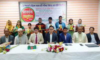 মির্জাপুরে মেডিকেল ভর্তি পরীক্ষায় উত্তীর্ণ ৮ শিক্ষার্থীকে সংবর্ধনা